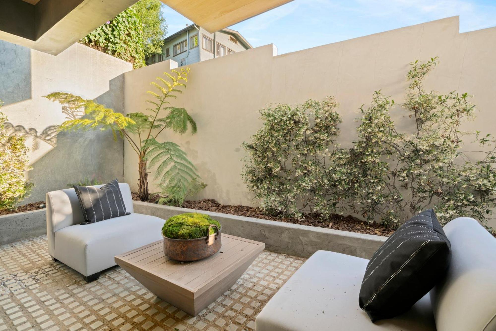 Unique With Stunning Views In The Heart Of Angeles, Ca, Silverlake!